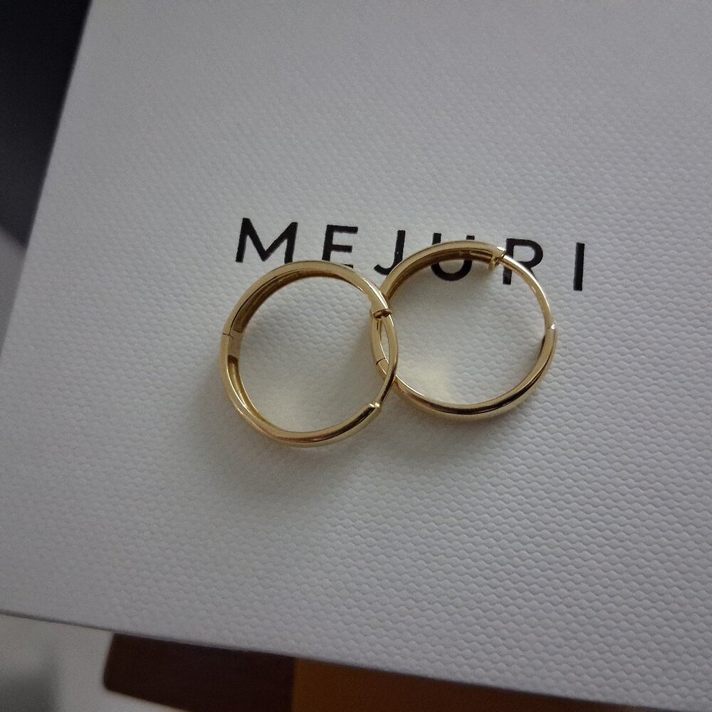 Mejuri Bold Medium Hoops